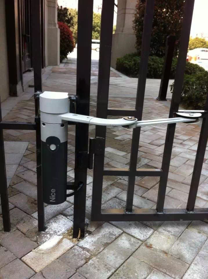 常州新城熙园人行通道门采用Nice Walky电机