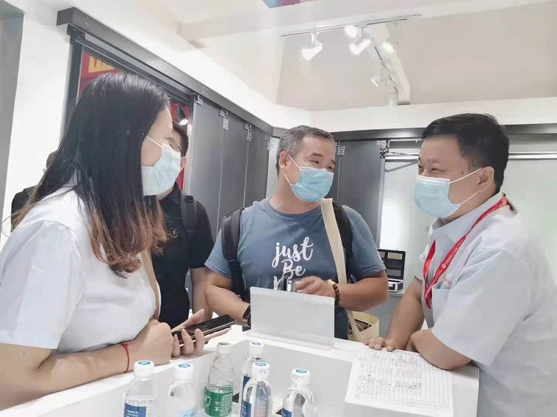 意大利耐氏SUMO亮相于中国建博会(广州) 意大利耐氏SUMO亮相于中国建博会(广州)