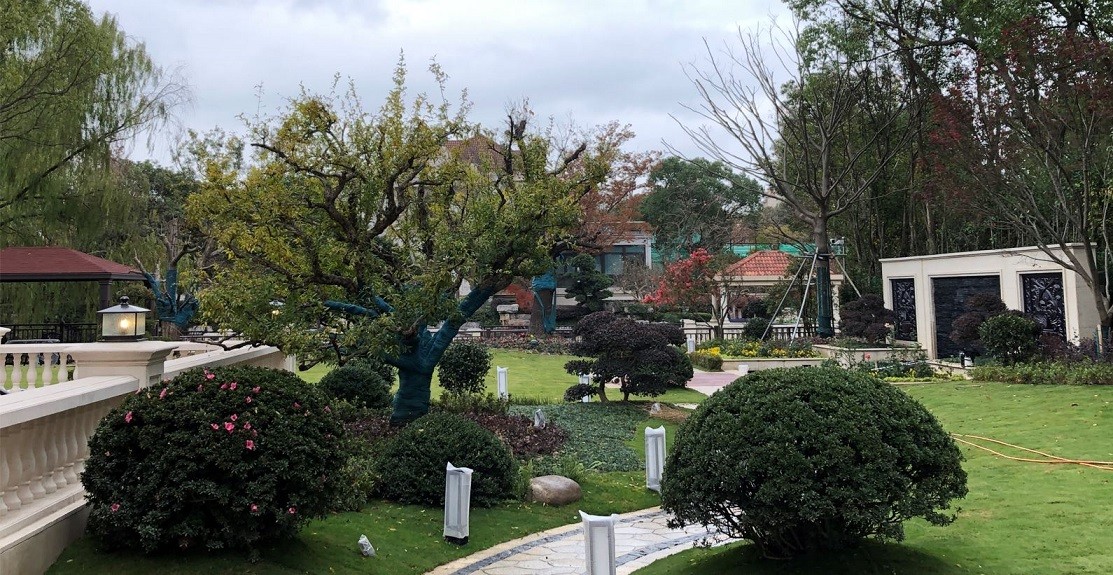 佘山月湖山庄采用TUB4000重型平移门电机