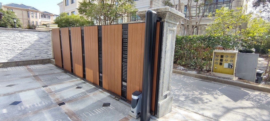 上海枫丹白露别墅采用意大利耐氏平移门机SLH400